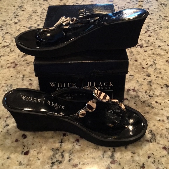 White House Black Market Thong Wedges - Picture 3 of 6